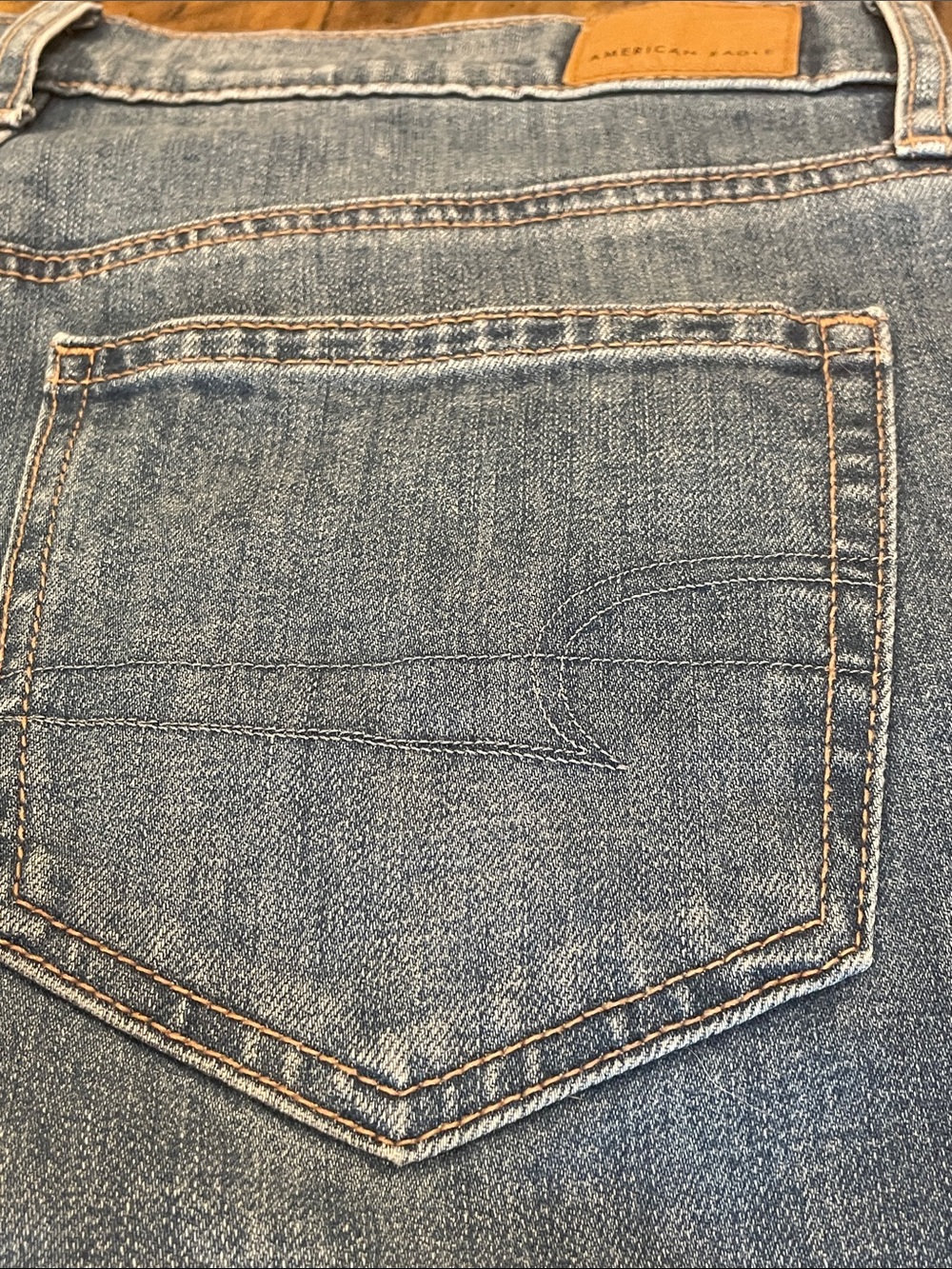 American Eagle Outfitters Light Blue Straight-Leg Jeans D37 - Picture 13 of 14